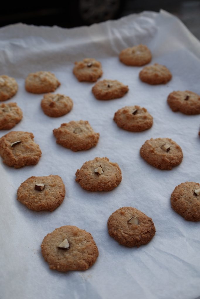 Golden, crisp, and studded with slivers of almond—these freshly baked Passover biscuits are simple yet full of tradition. Made with ground almonds and a careful hand, they embody the essence of classic holiday baking. A timeless treat, best enjoyed with a cup of tea and good company.